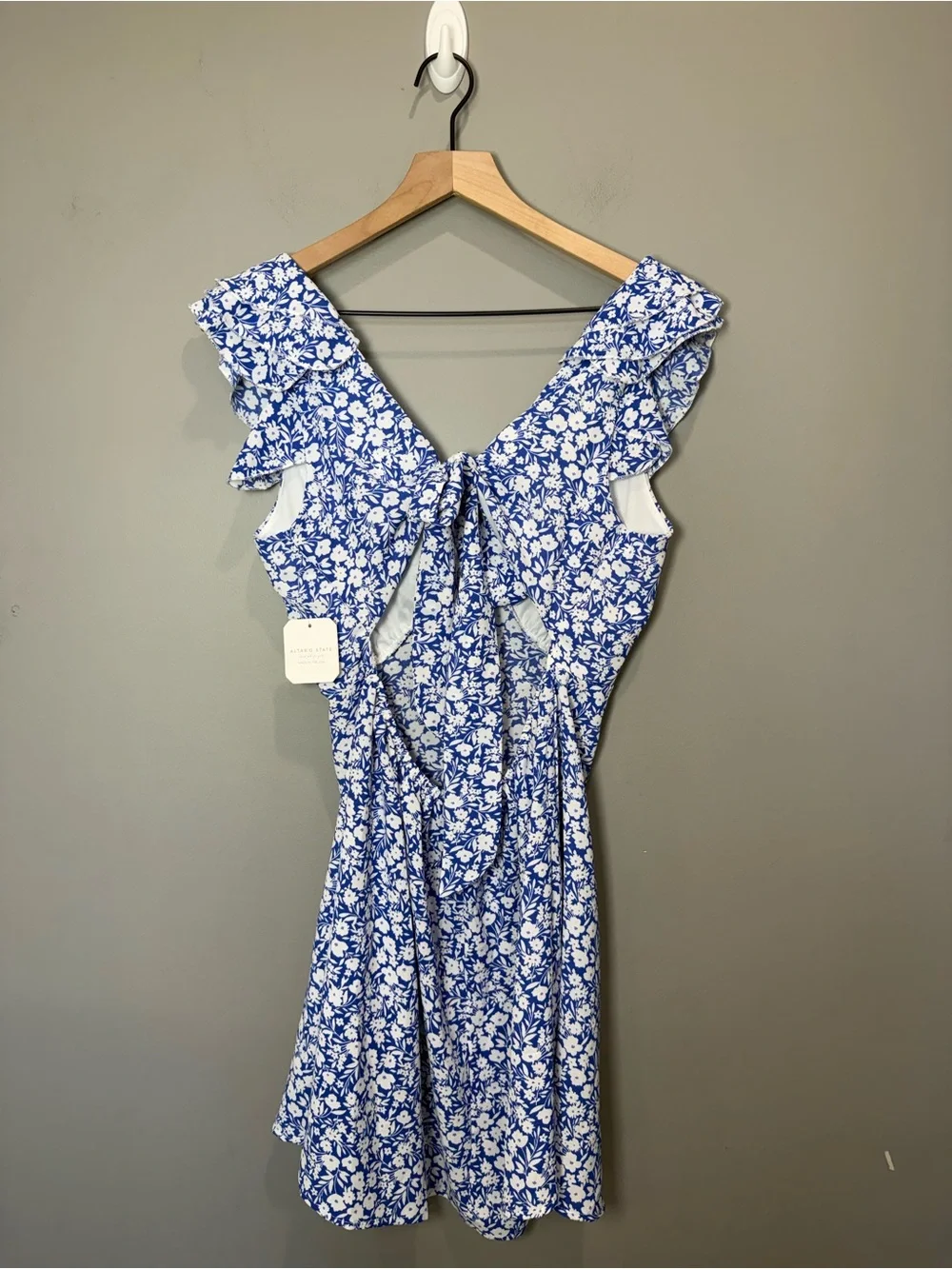 Altar’d State NWT‎ Blue White Floral Cutout Tie Back Mini Dress Medium